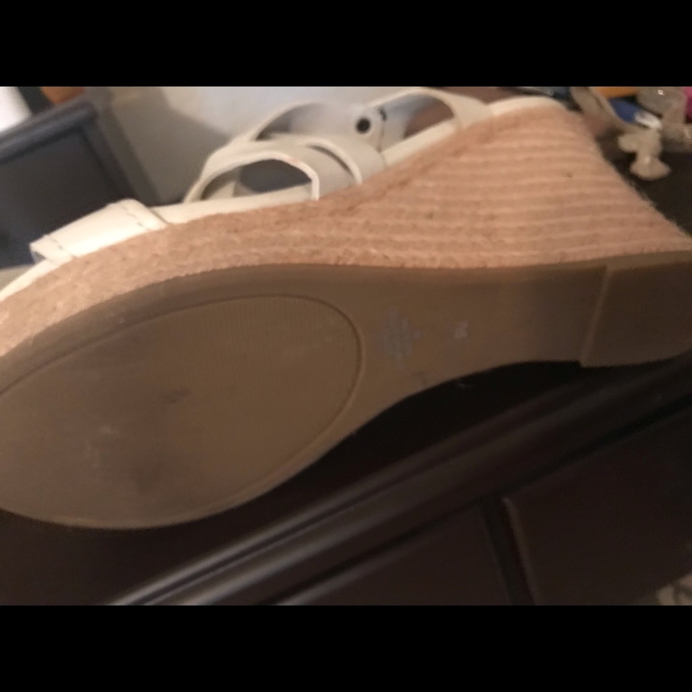 G by Guess wedges